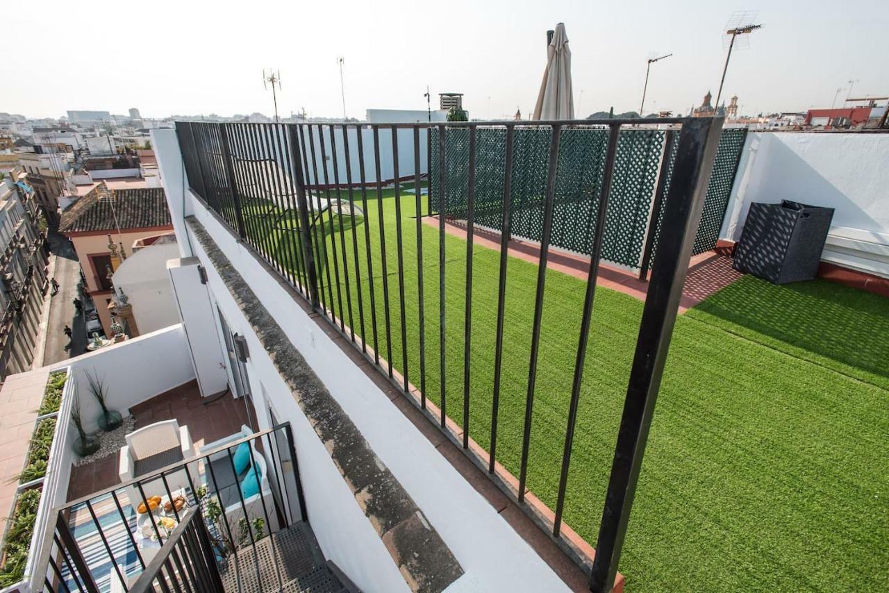 Atico Centrico Con Vistas Apartment Seville Exterior photo